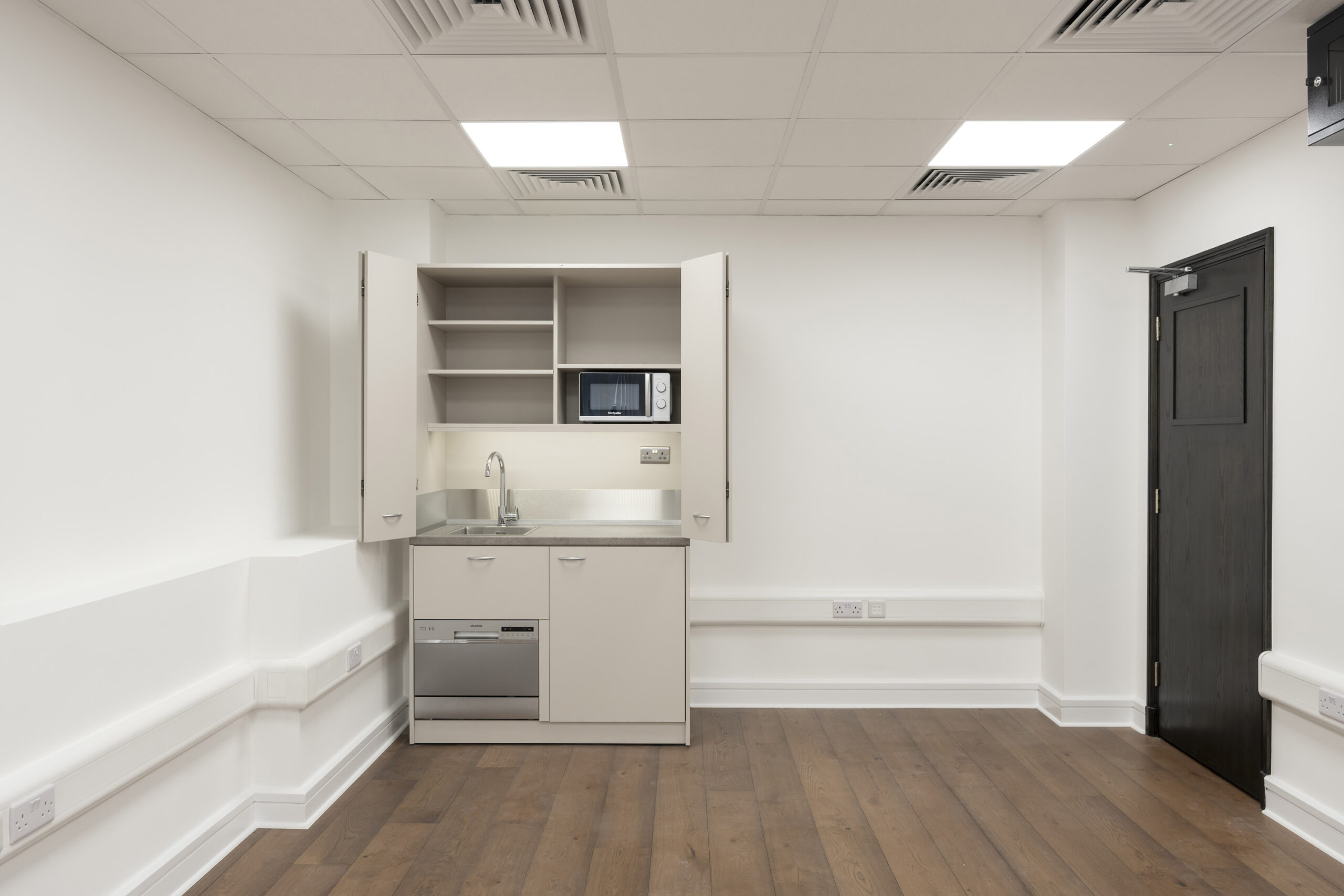 d24997a2b0b9f201e58bd4640cc92d4a-office-8-5.jpg