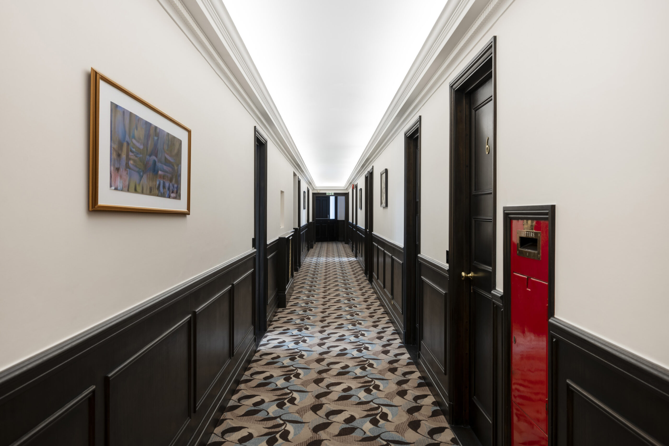 5459f26196b7a6d2f289a33df386aebc-corridor.jpg