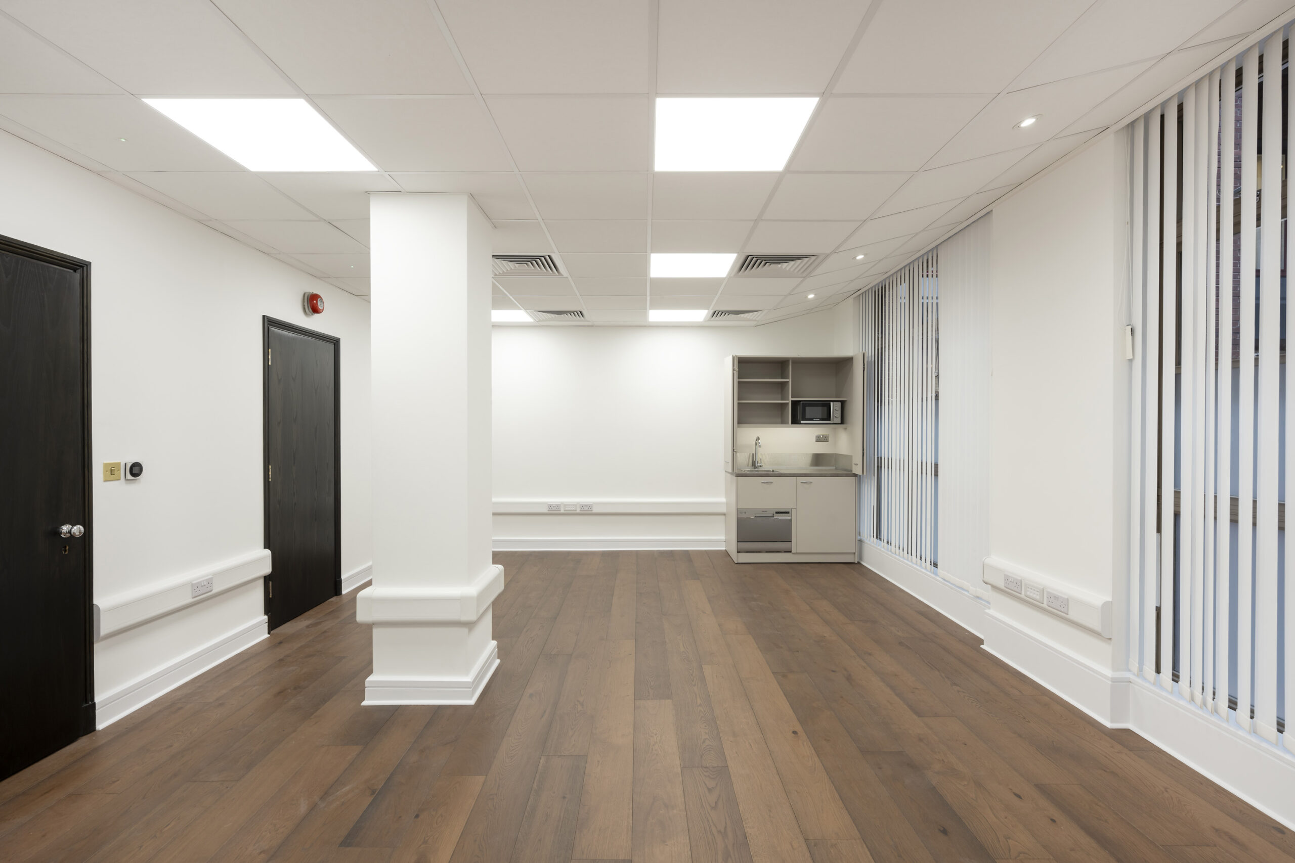 5c812bfe422cea166688f82237271259-office-6-2.jpg