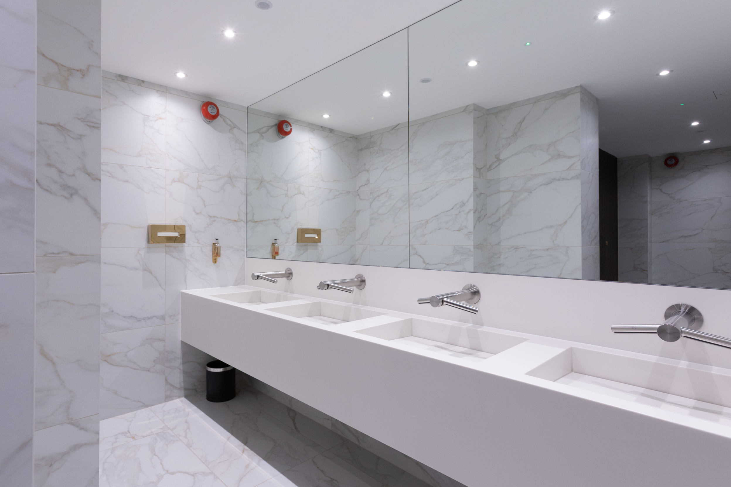 f468b550ea600d3adf50bccafc60ae6a-toilets-ground-floor.jpg