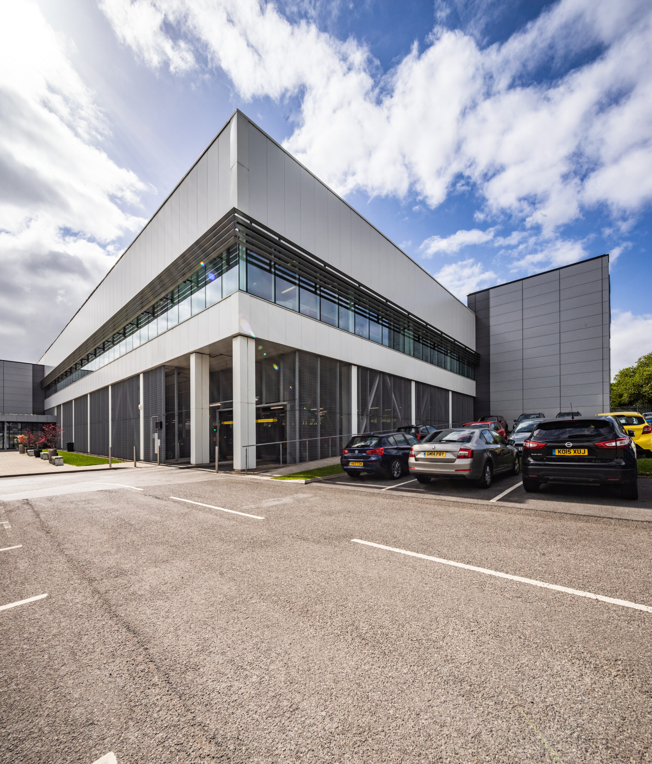 67b5be05fe8b939eedb1be1c239bfa07-100-white-rose-business-centre-2018-05-10-by-mcfadepano2-v2.jpg