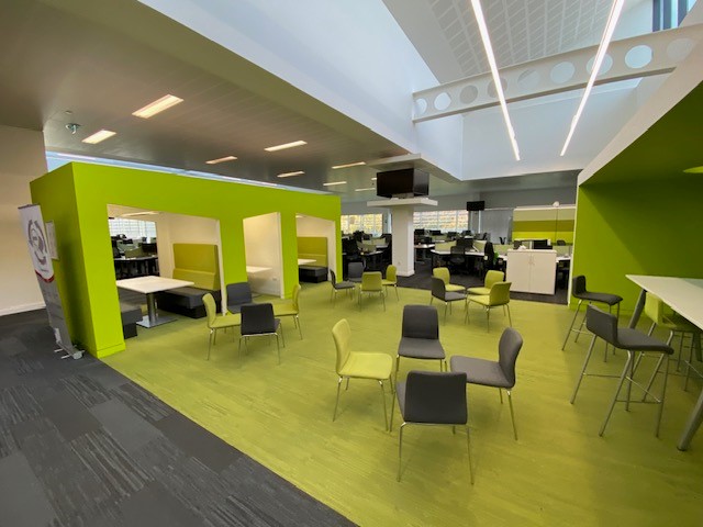 ce38771be9a3cf6b0d9087b2d849af85-photo-4.jpg