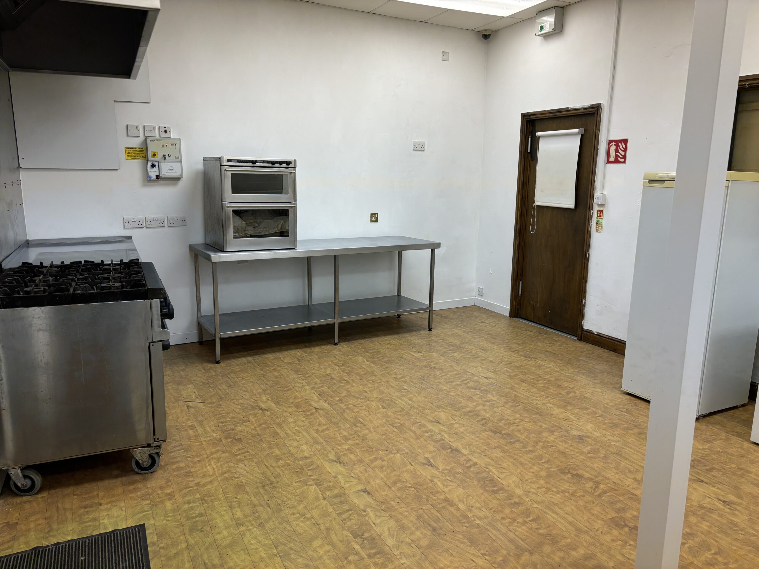 b6ccdbcaa0b96f0791d7b3c9609e6311-letting288747.jpeg
