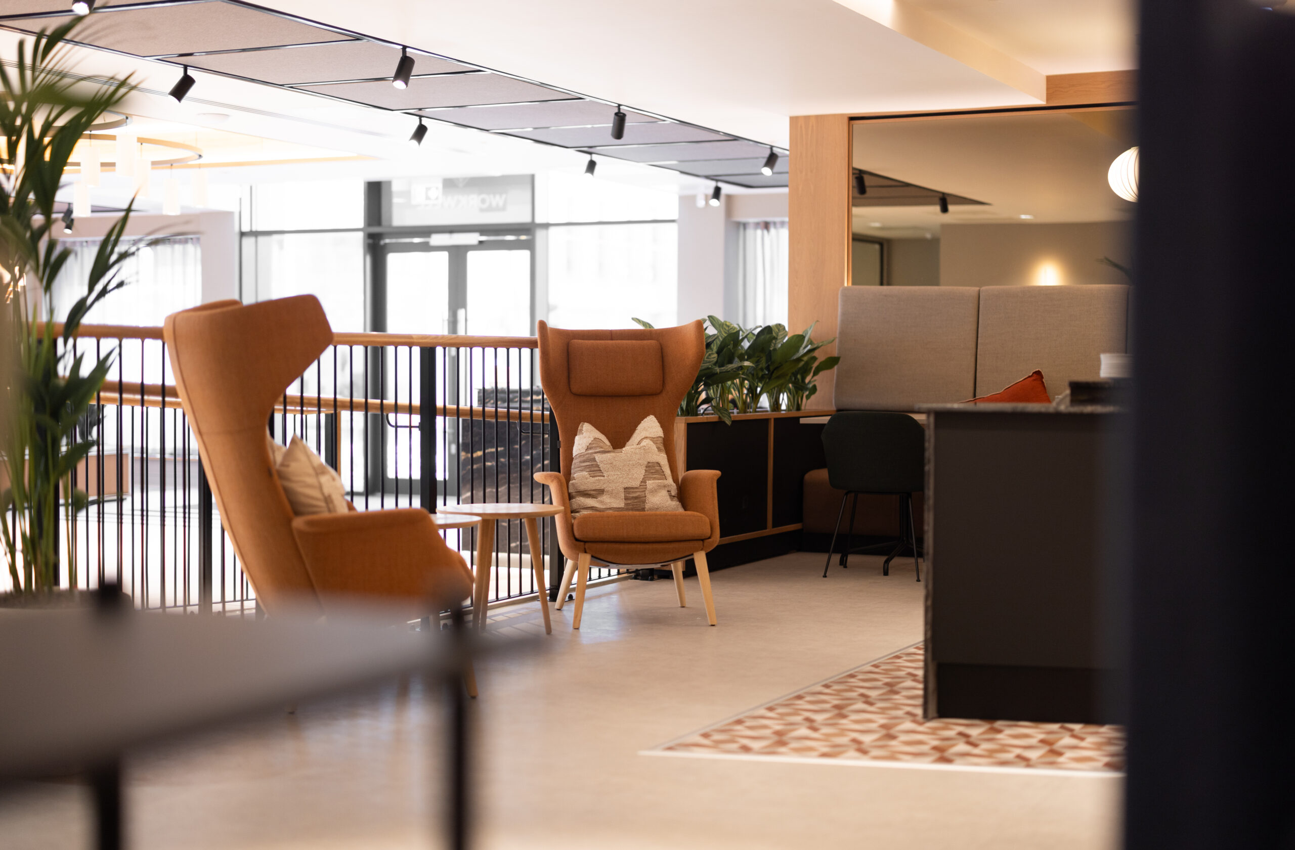 2920fbb9397863a2a5c26663c29816e4-members-lounge-9.jpg