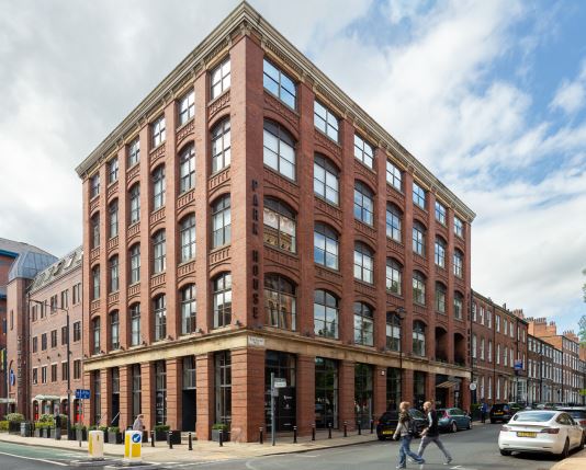 Spacemade – Park House Park Square West, Leeds