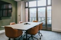 30ce260463cc9dc2463199b2798302f5-hirst-meeting-room.JPG