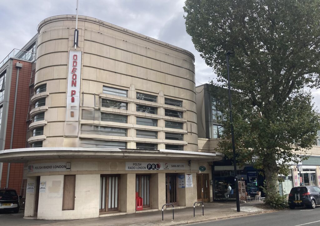 Odeon Parade, Isleworth, Polish Radio London, 8 Odeon Parade, Isleworth