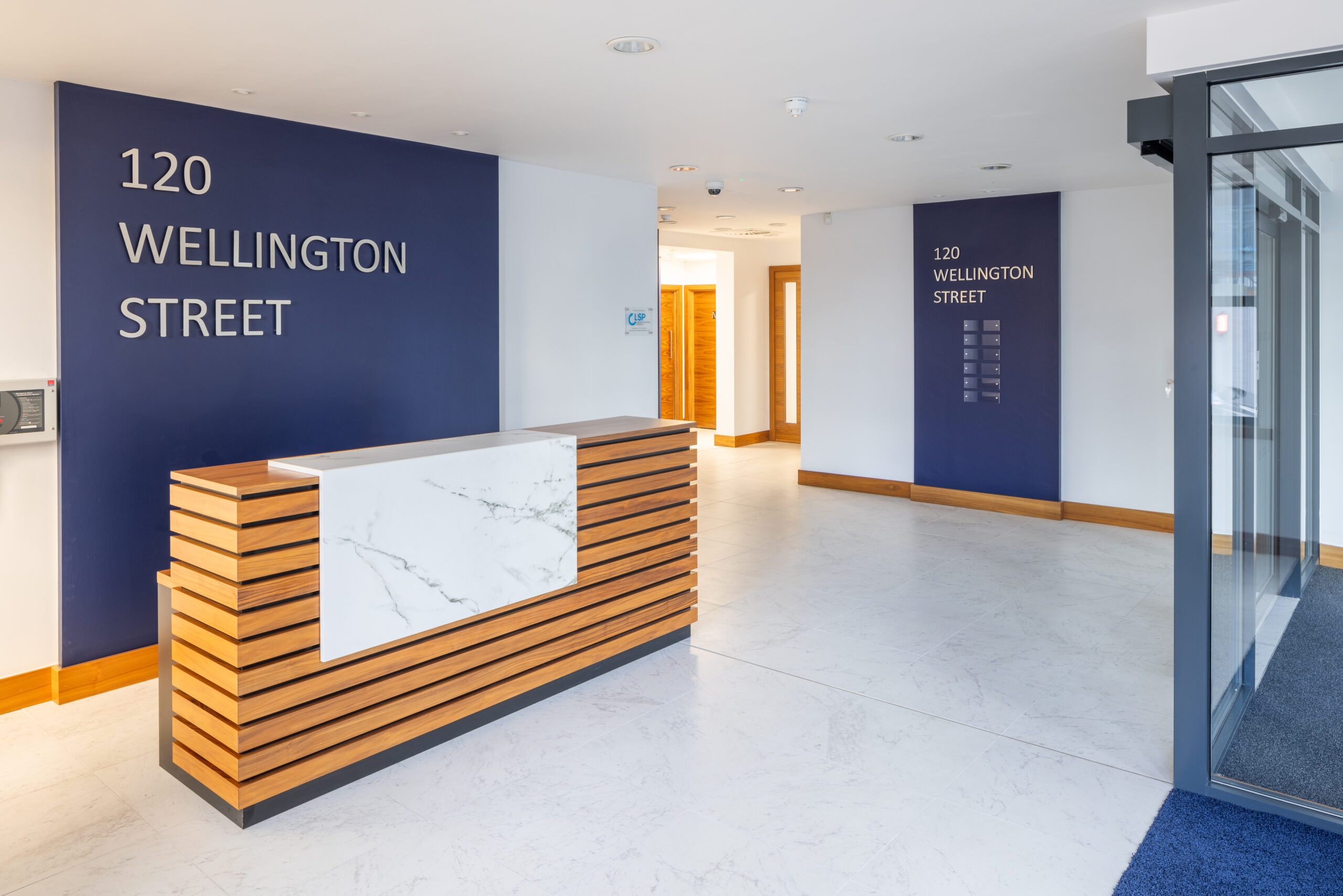 876e6b0bd5e681d19126ed2c63087565-120wellingtonstreet286.jpg