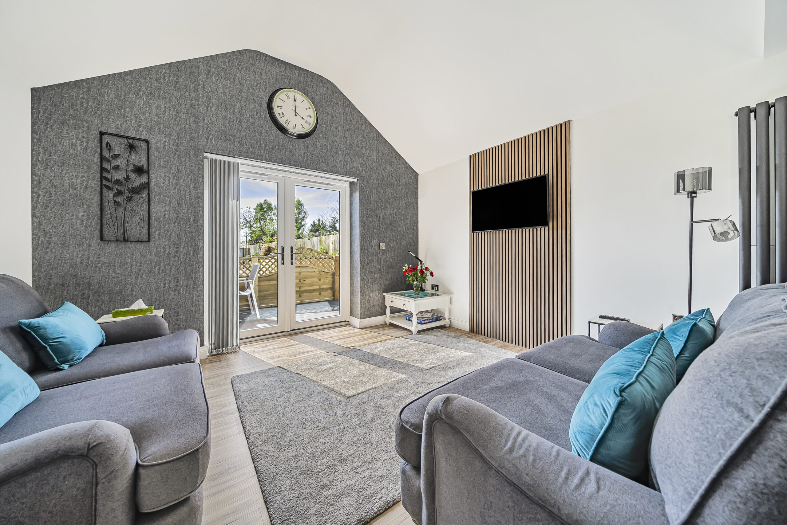 9c23e16b44868593cbaef3821387d428-sitting-room-the-courtyard.jpg