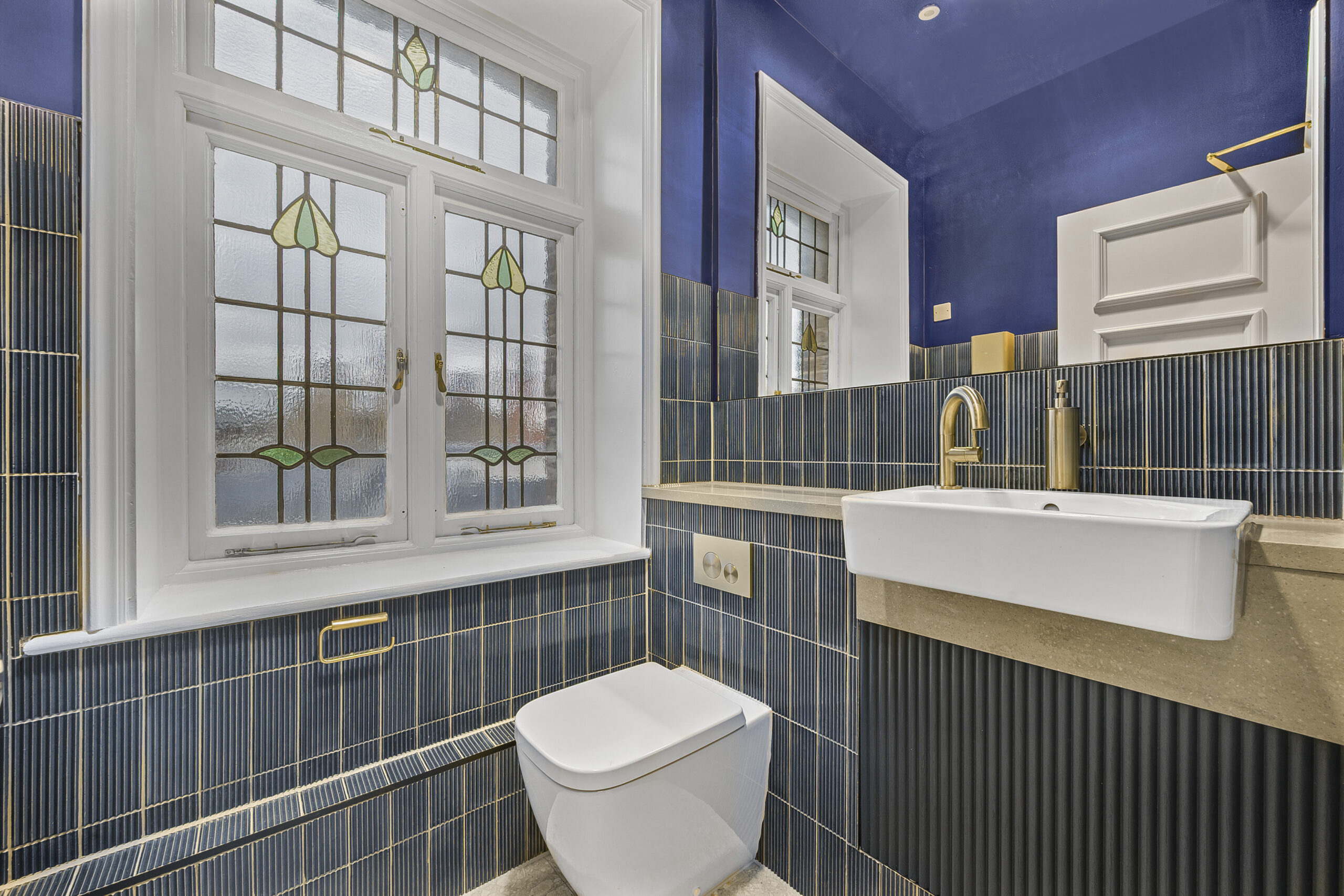 75de3f8859640b01e5341aacaa071011-toilet4.jpg