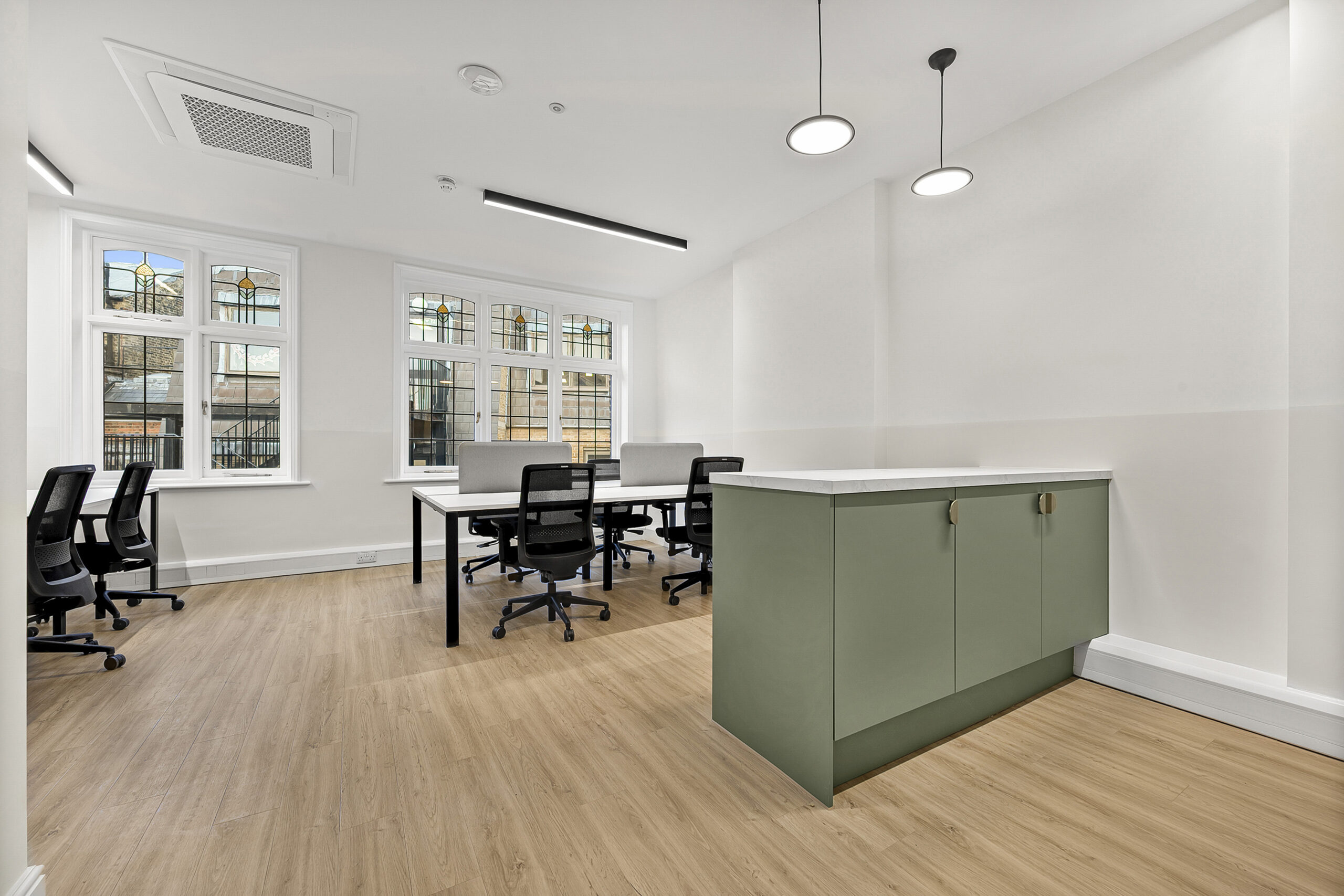 46f11df0a99ae253e2069887032fbc77-office1.jpg