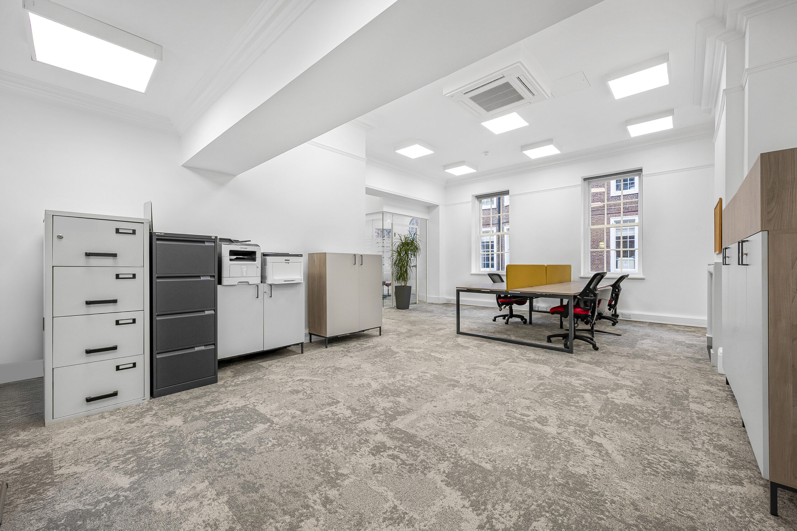 21bbb0d2c5b551d7c87ec3d5e50fbd66-office3.jpg