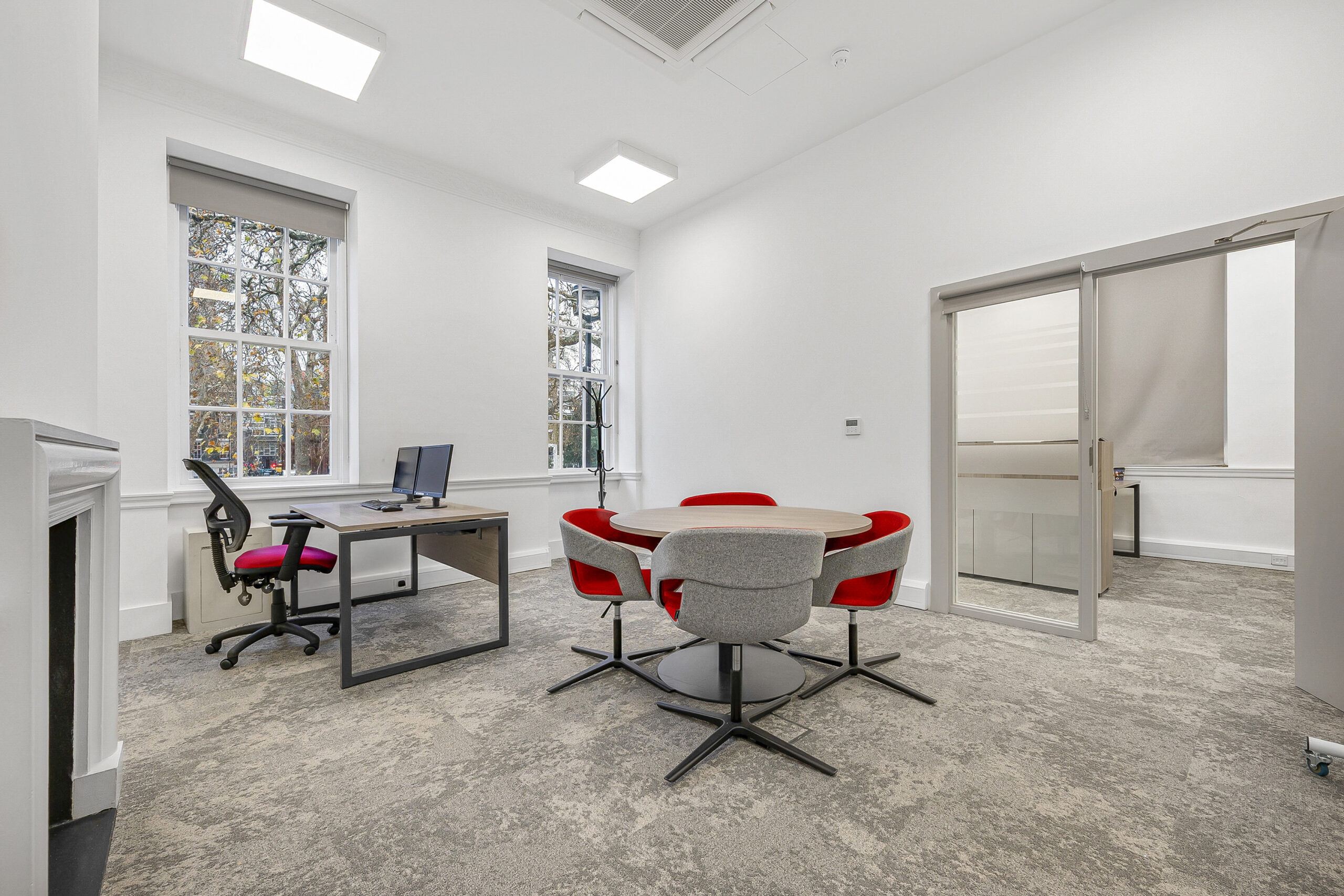 815e823cbbe4624665166886dd5bc727-office11.jpg