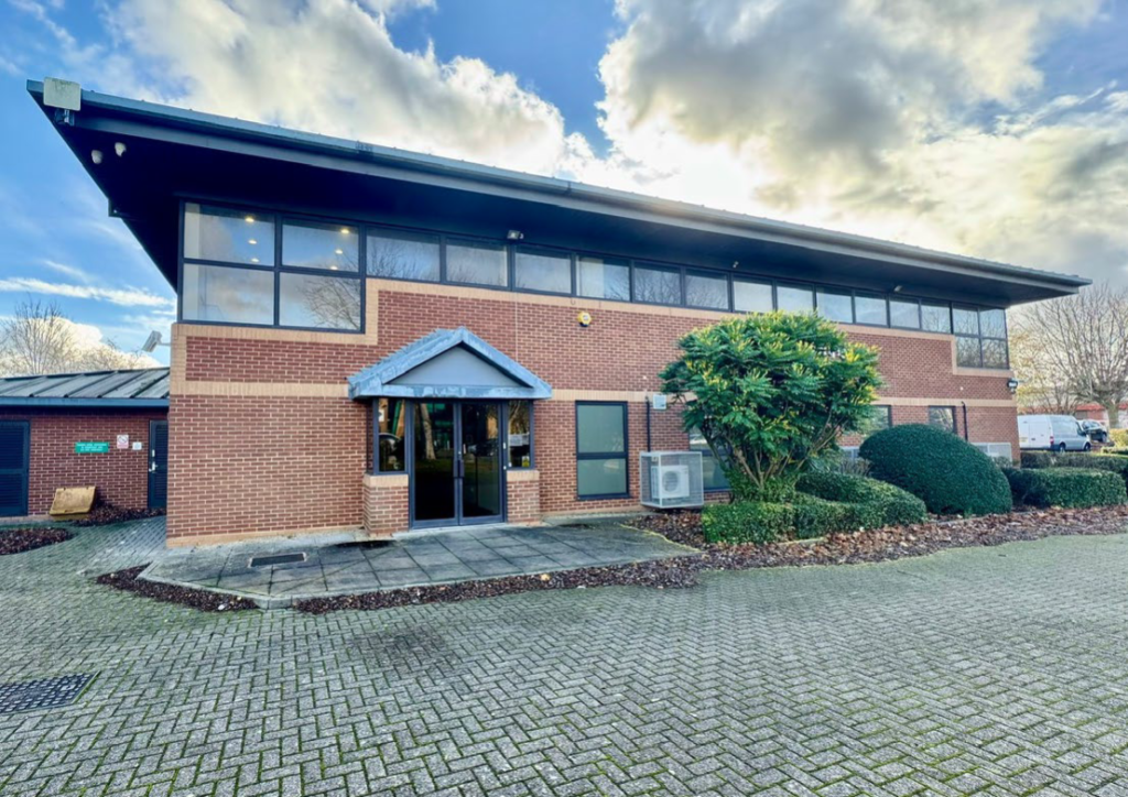 Unit 10 Triangle Business Park, Quilters Way, Stoke Mandeville, Aylesbury