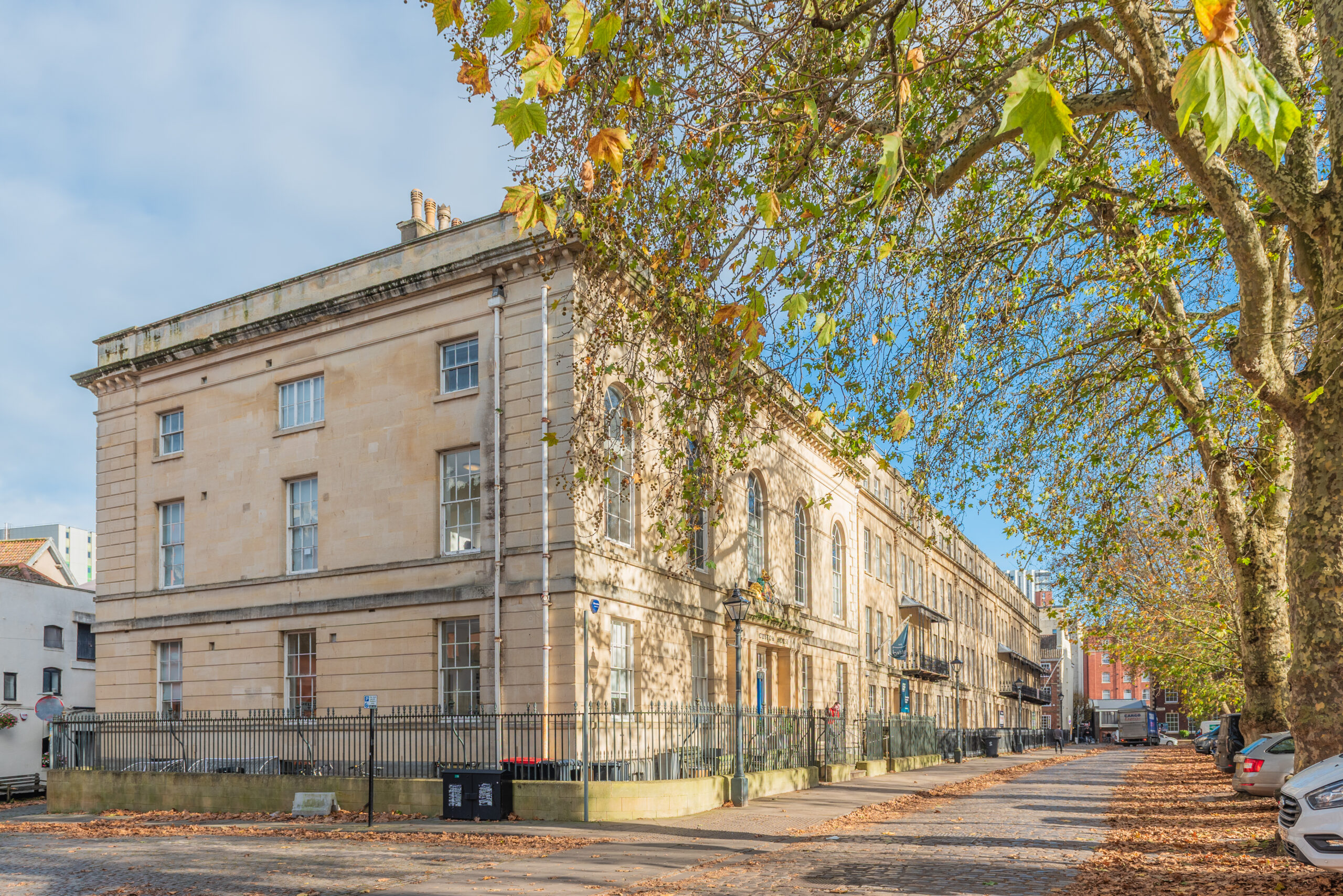 2c6d64e8f66b314bc3fcaa45f8046d82-custom-house-queen-square-bristol-20.jpg
