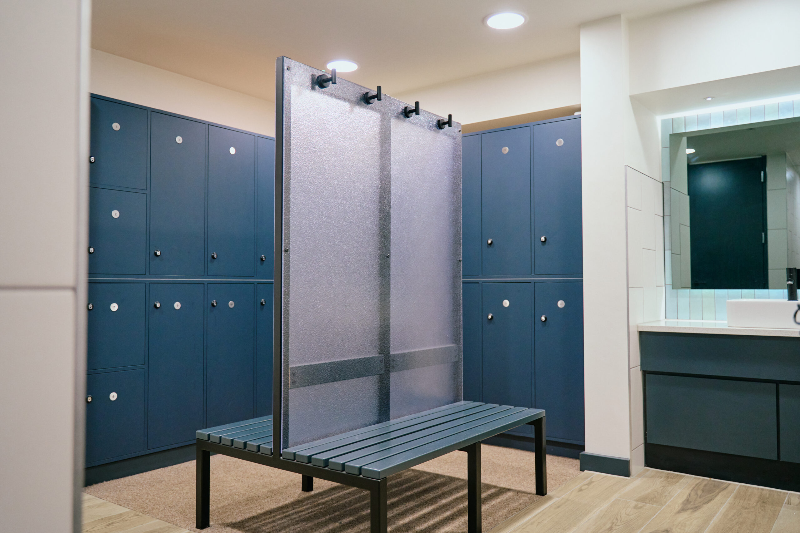 6fbbc3755afe3da195752f1e3ede0350-changing-rooms.jpg