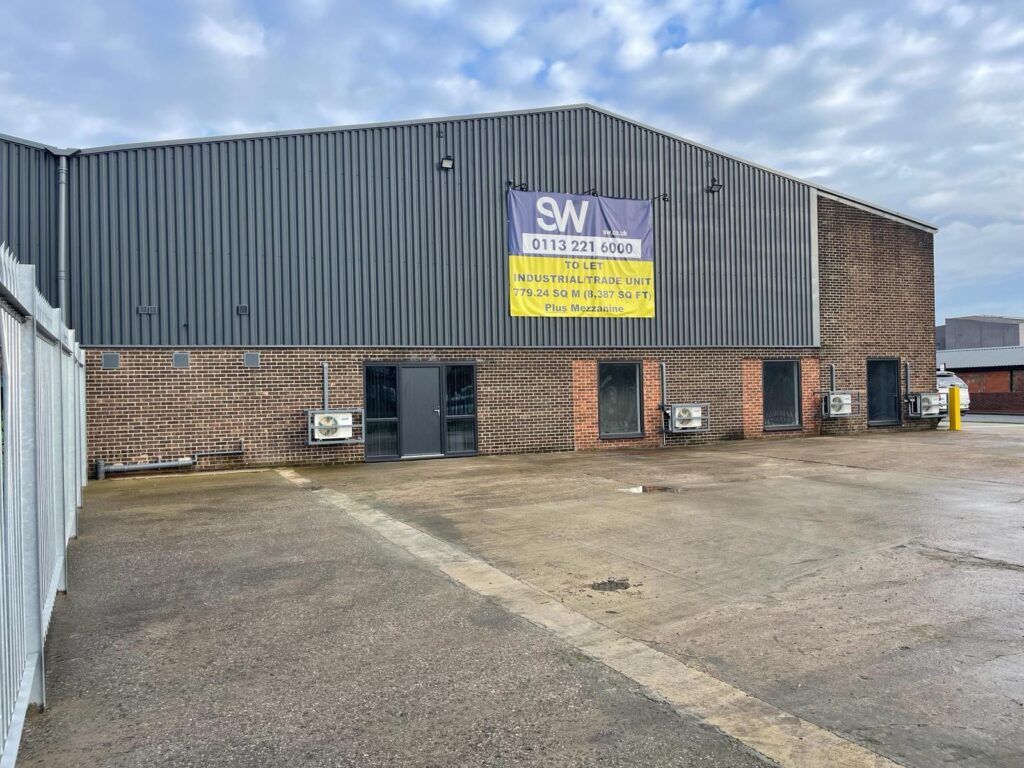 40 Thornes Lane, Wakefield
