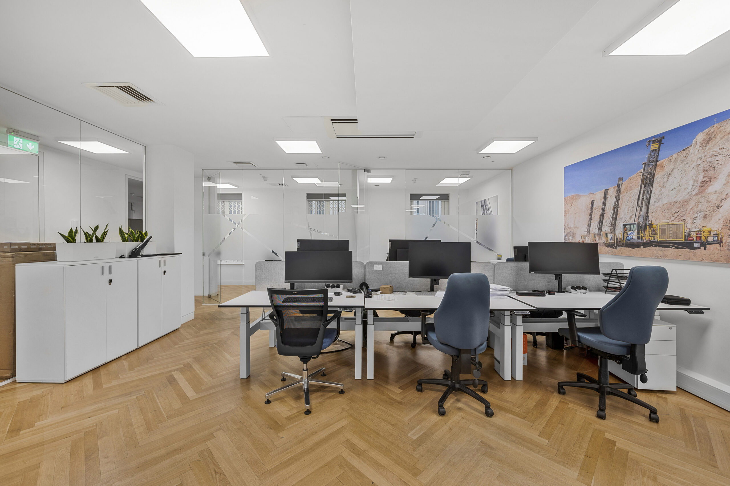 472b58664572b4d820fbe78efaadc696-office8.jpg