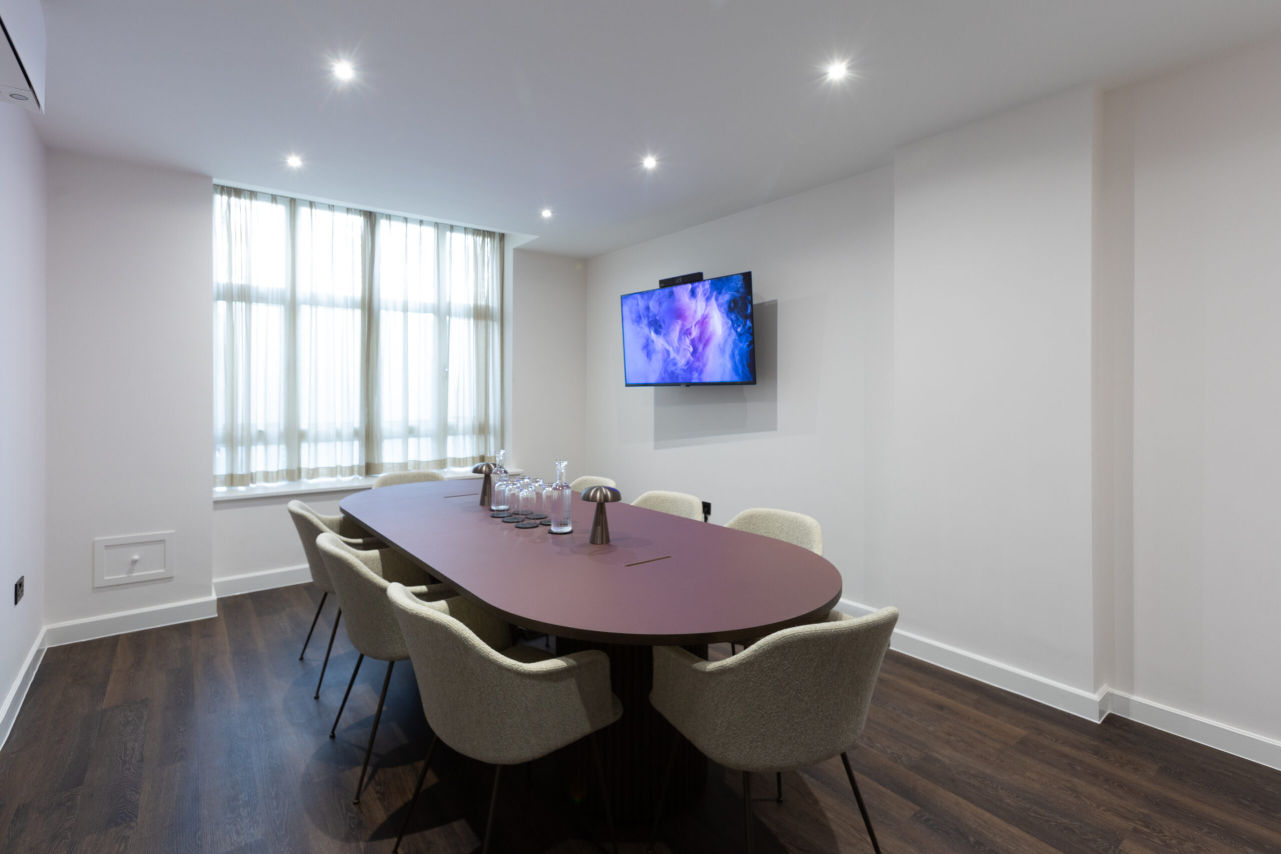 f2937eb5cc1f9f835310ccaac57a0608-rosewood-meeting-room-2.jpg