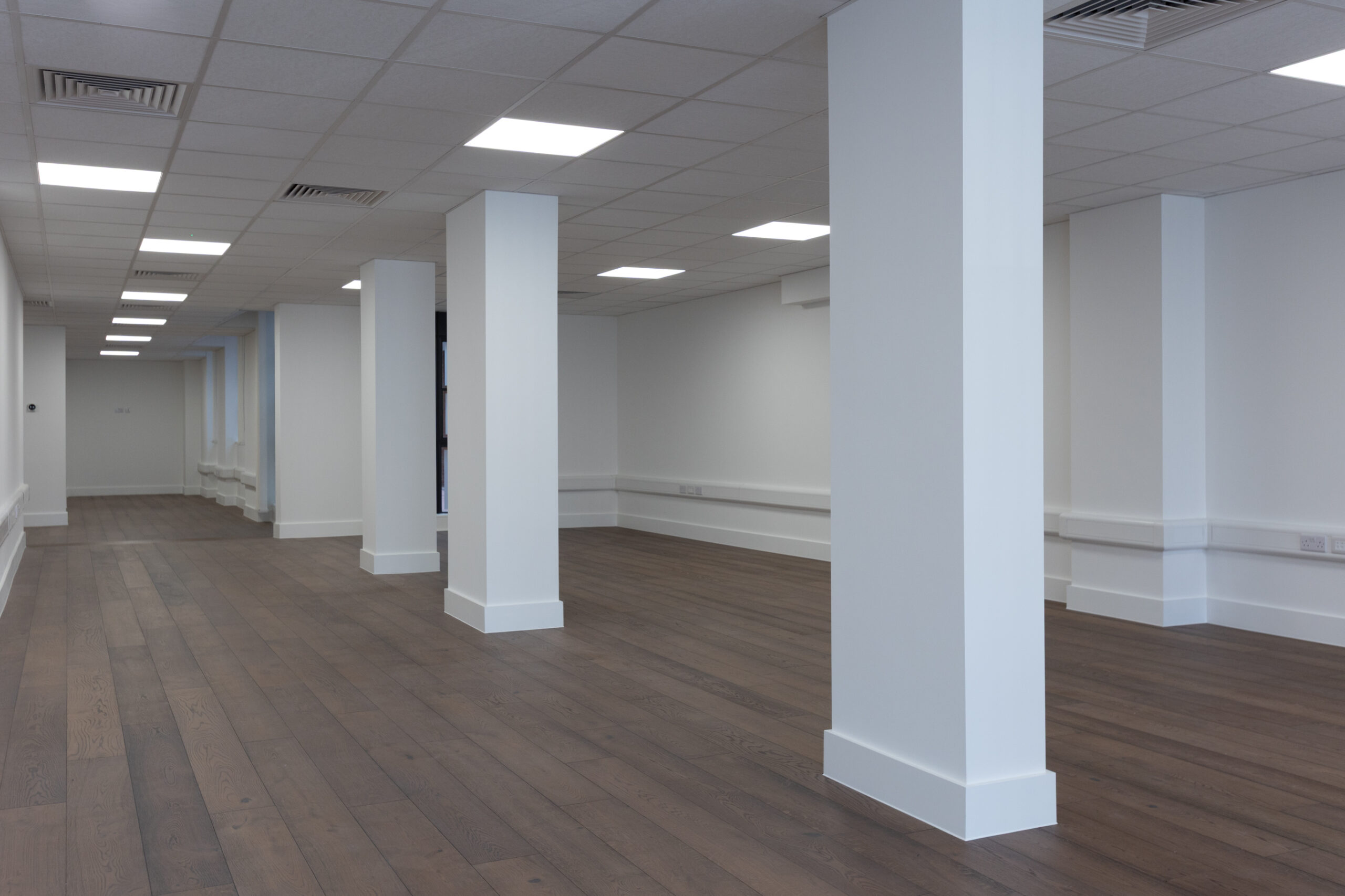 b4c51b3f50967edde9b80dbd360a3e03-office-10-12-photo-4.jpg