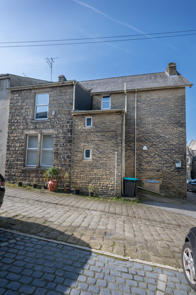 b82b7785d19b3830dcfdb3403b7e59f7-foston-house-25-riddings-rd-019.jpg