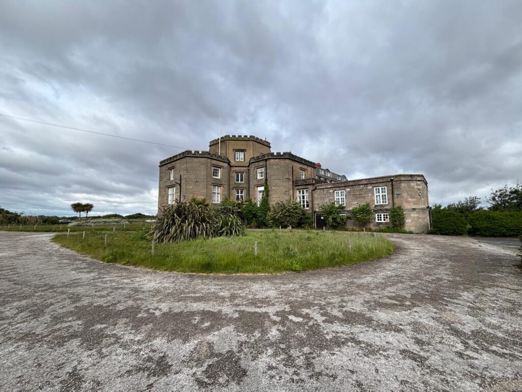Leasowe Castle Hotel, Leasowe Road, Leasowe