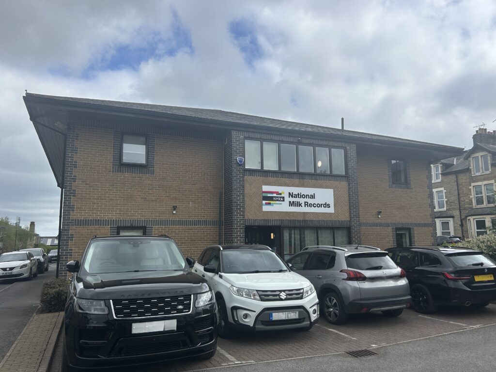 8 Grove Park Court, Harrogate