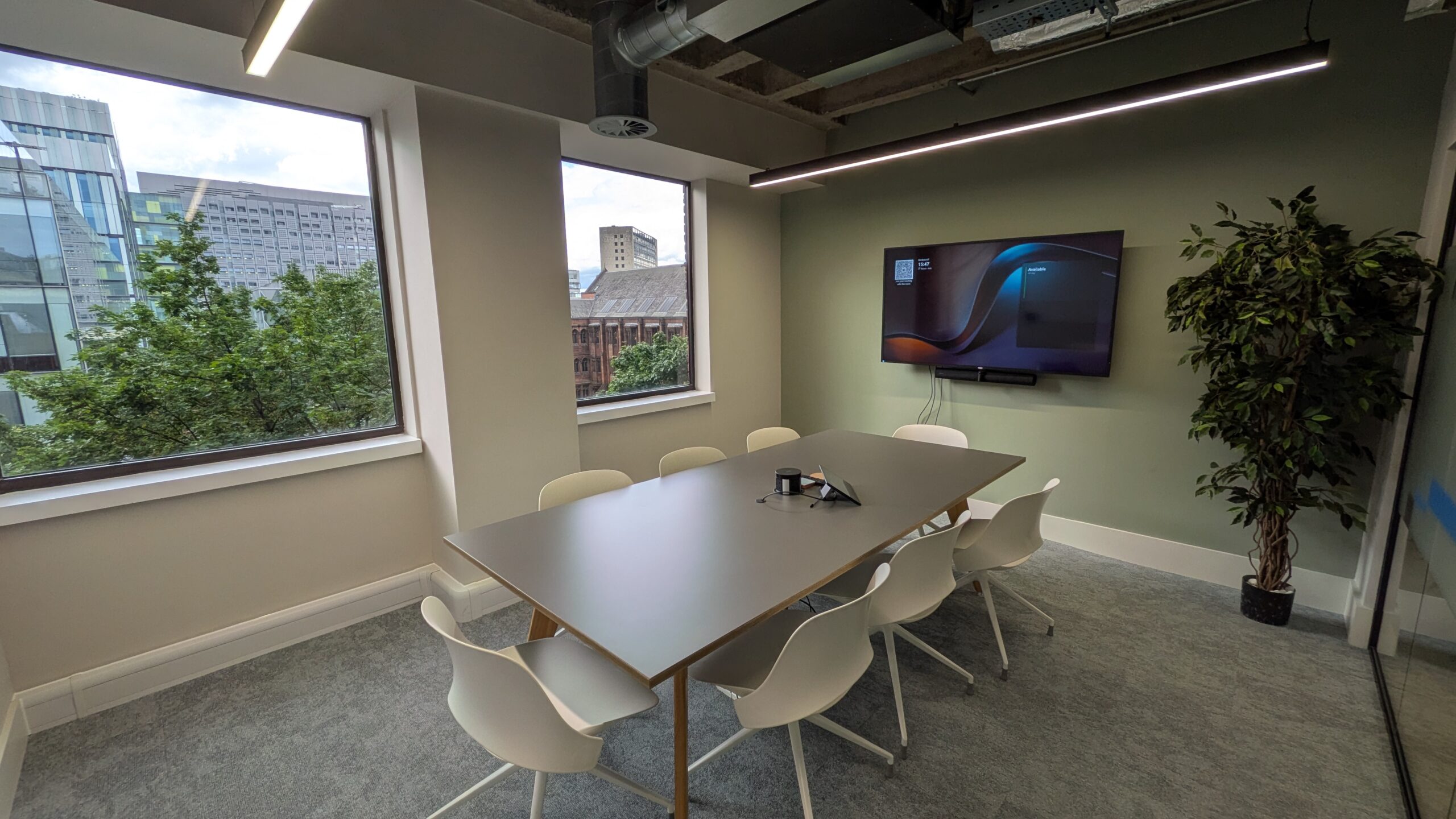 27ef2f1dad00c71949b9c886f6e423dd-meeting-room.jpg