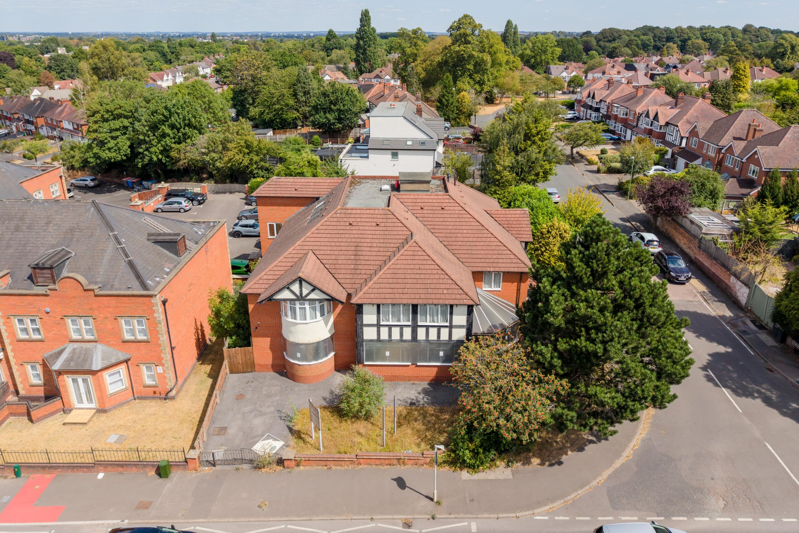 a0525938b3f0df42ba21b1e9fa857d66-251-warwick-road-solihull-b92-7ah-by-present-your-property-0045.jpg