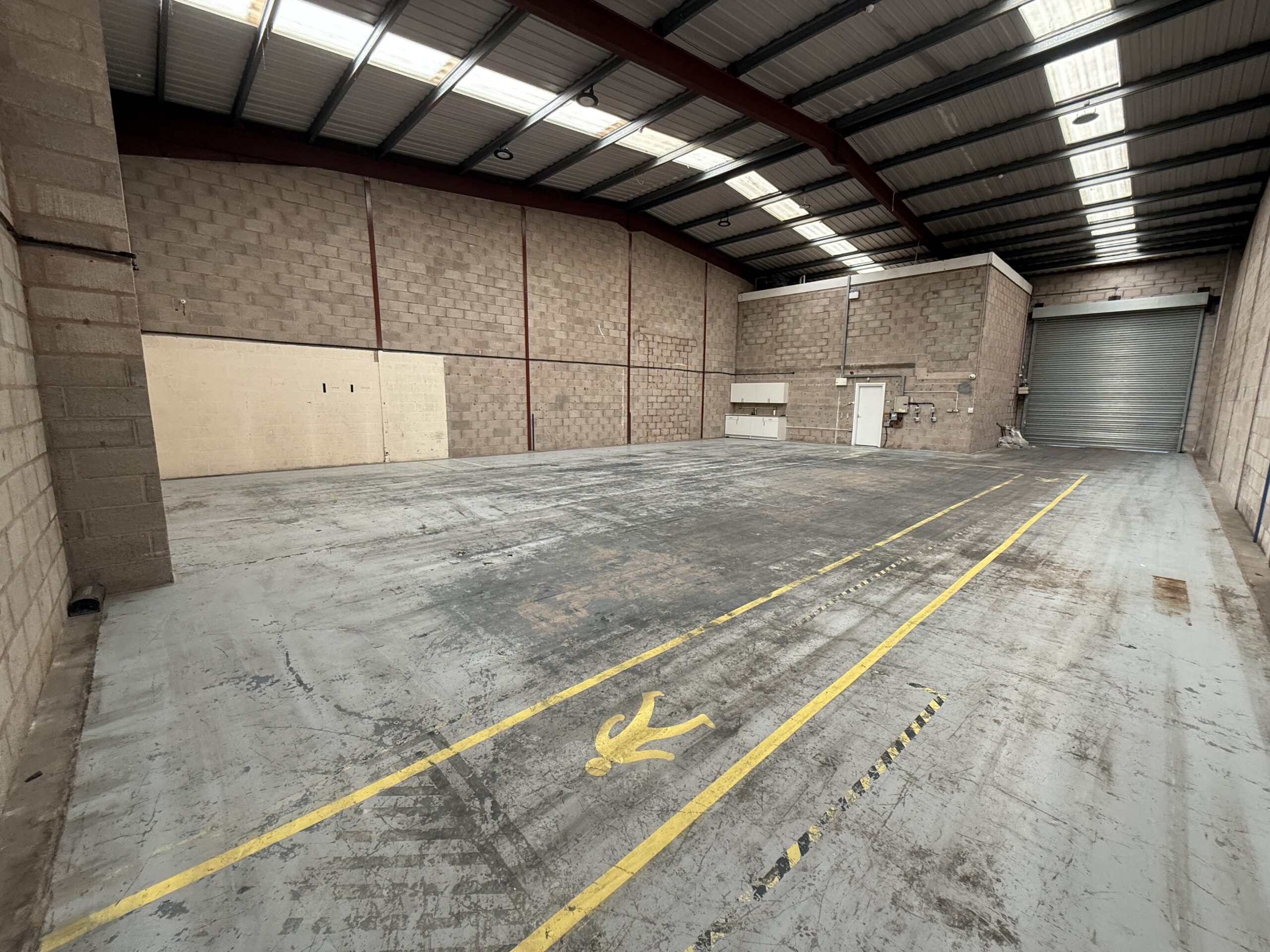 65c86b335ddcc23b569129b0dcdba52a-2-internal-photo-warehouse.jpg